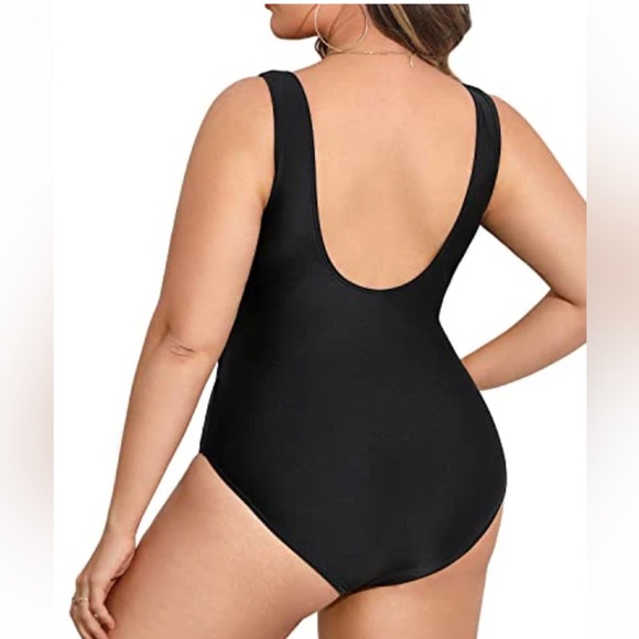 SALE One piece black monokini swimsuit by Darci
Size 16w💥SOLD OUT💥NWOT - Picture 4 of 5